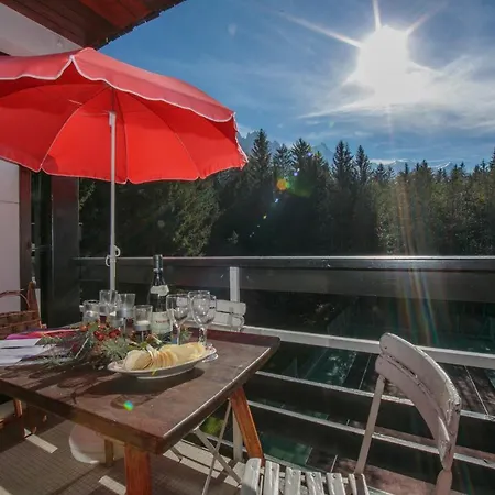 Les Tines Sleeps 2 Pool Apartament Chamonix